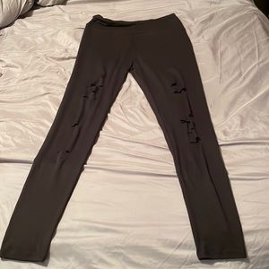 Ripped leggings